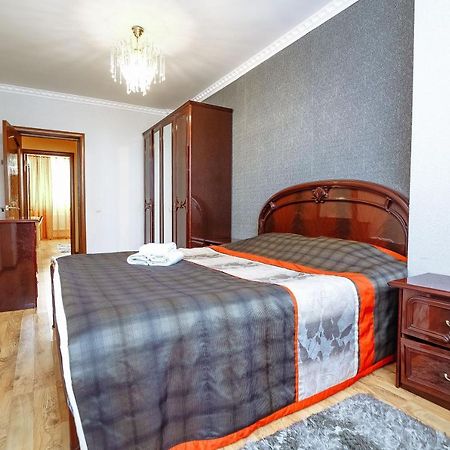 Two Bedroom Apartment On Syganak Street 64-1 Astana Exterior photo